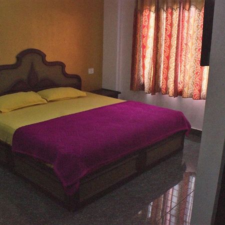 Hotel Rexon Residency Kattappana Esterno foto