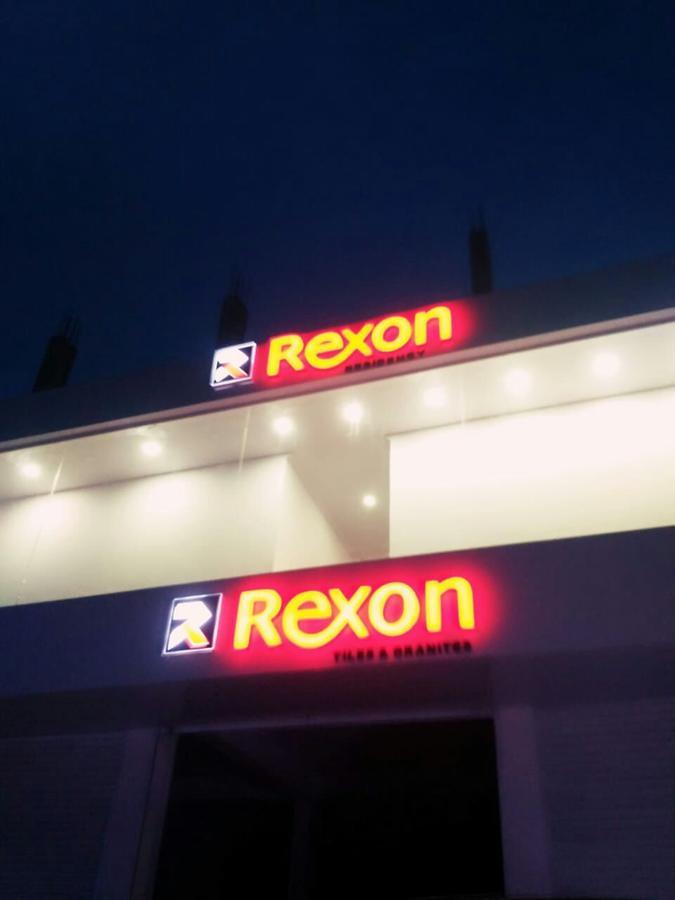 Hotel Rexon Residency Kattappana Esterno foto
