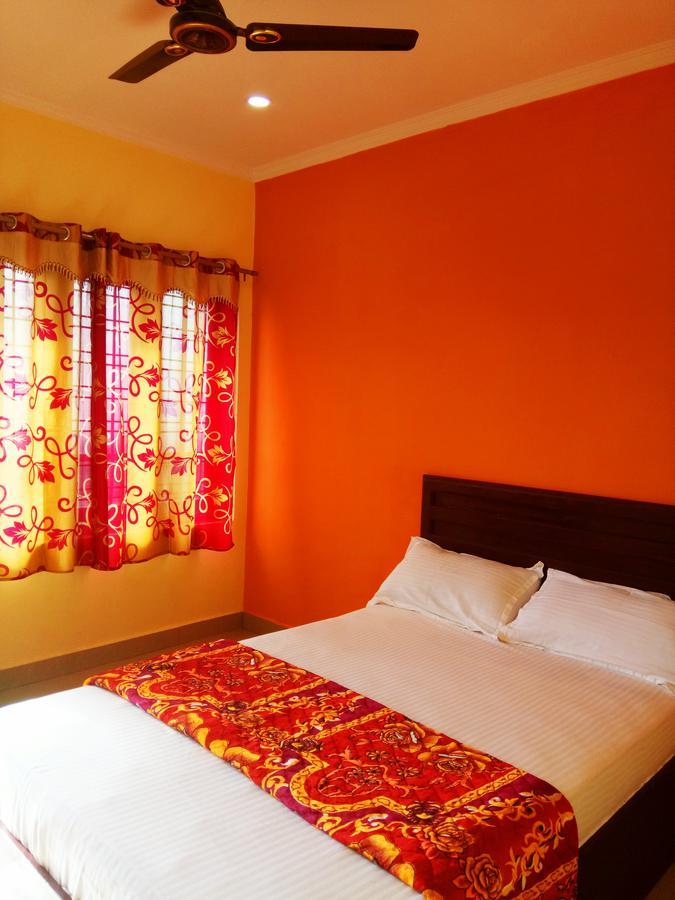 Hotel Rexon Residency Kattappana Esterno foto